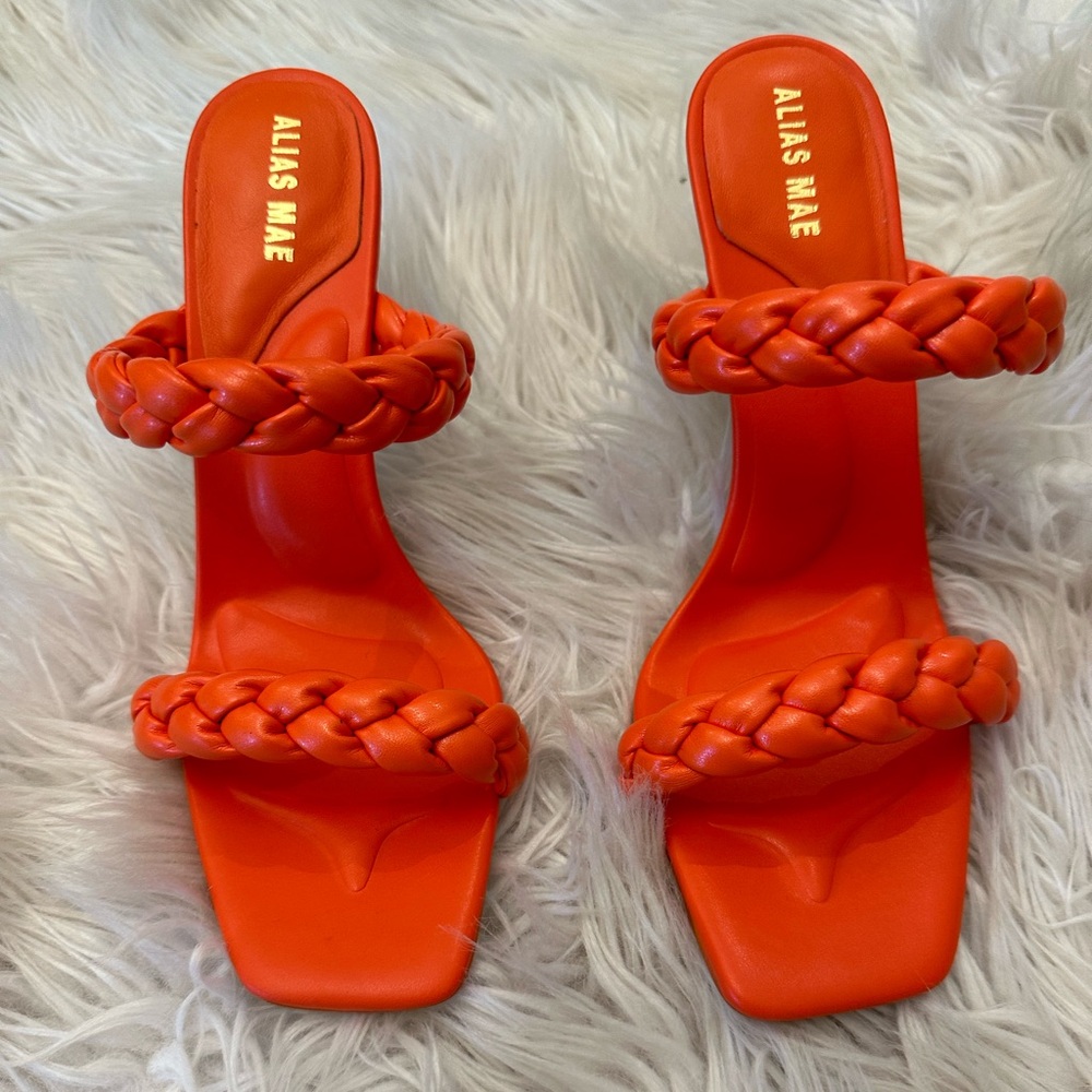 Alias Mae MISHA NWT size 40